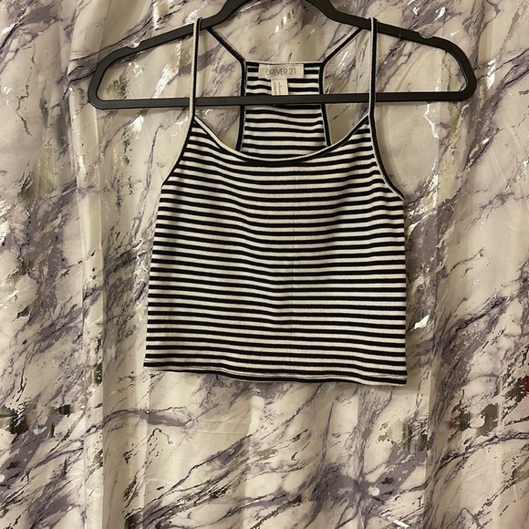 Forever 21 Black and white striped crop top - Picture 1 of 4